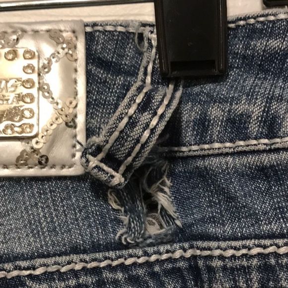 Women’s It’s Me jean in size 9 - Picture 4 of 6